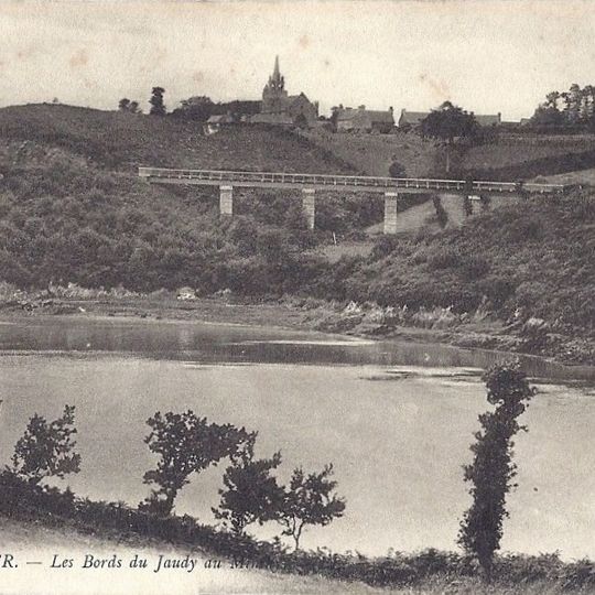 Viaduc de Loquélo