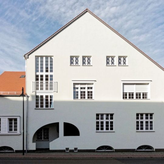 Weißwasser Stadtwerke Trafohaus und Jungfernbrunnen