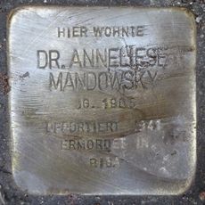 Stolperstein en memoria de Anneliese Mandowsky
