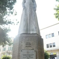 Monumento a Elena di Savoia