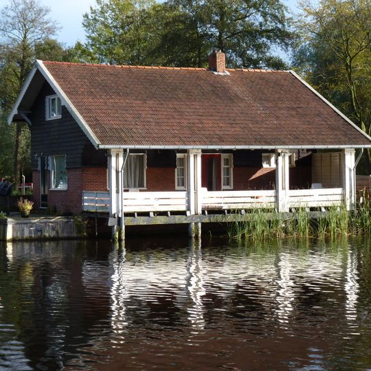 Sassenhein, dienstwoning in chaletstijl