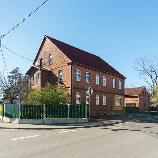 Wohnhaus Oschatzer Straße 2