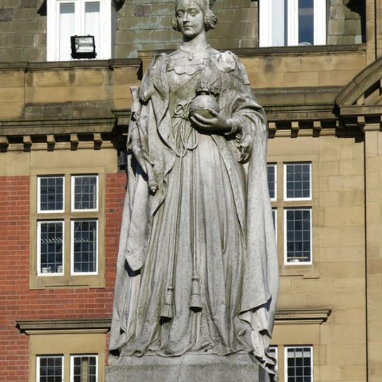 Statue of Queen Victoria