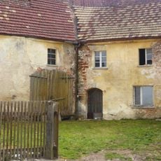 Ehemaliges Burggütl mit Stallgebäude