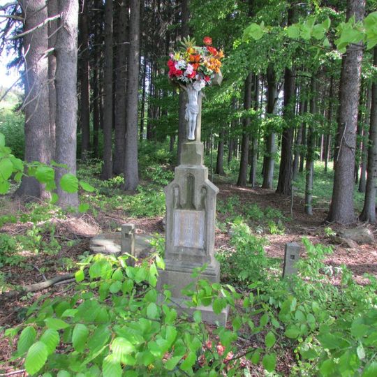 Kříž v lese U Balounů