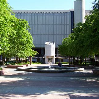 Sacramento State University Library