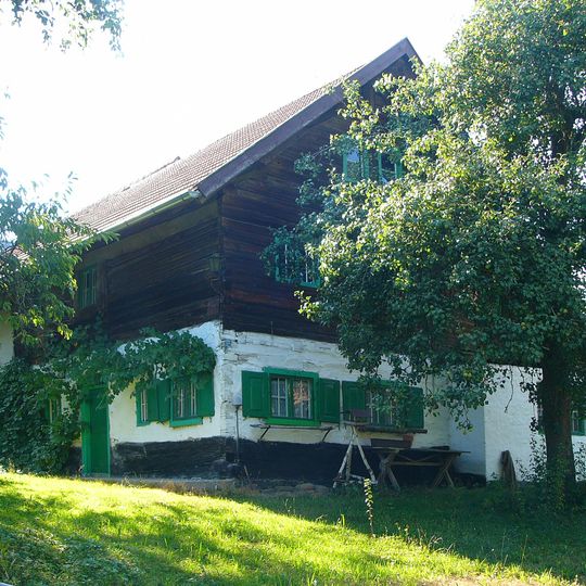 Wohnstallhaus und Backhaus