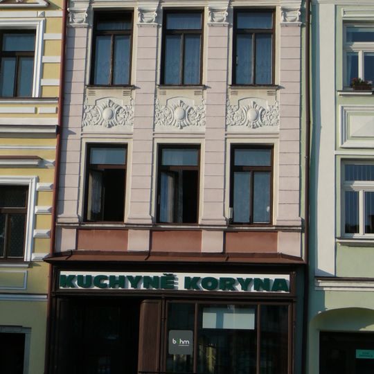 Zámecké náměstí 49