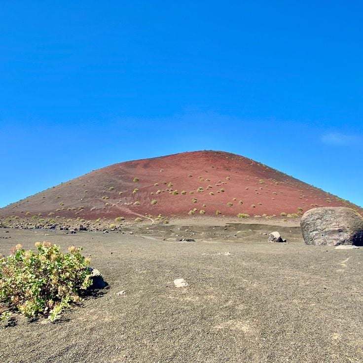 Volcán Montaña Colorada