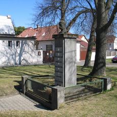 Pomník padlým ve světových válkách v Pleteném Újezdu