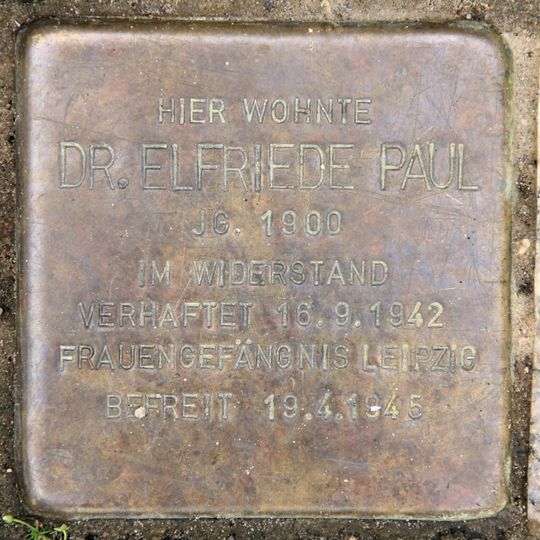 Stolperstein en memoria de Elfriede Paul