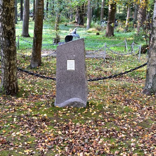 Братская могила членов экипажа канонерской лодки «Красное Знамя», погибших 10.11.1942