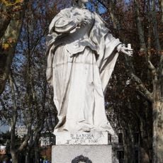 Statue of Sancha of León, Madrid