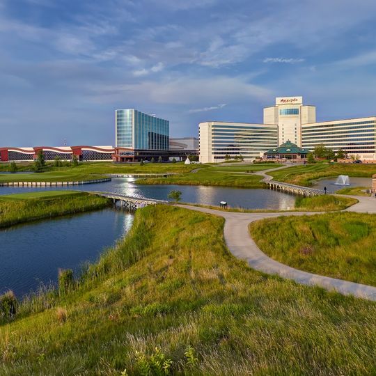 Mystic Lake Casino Hotel