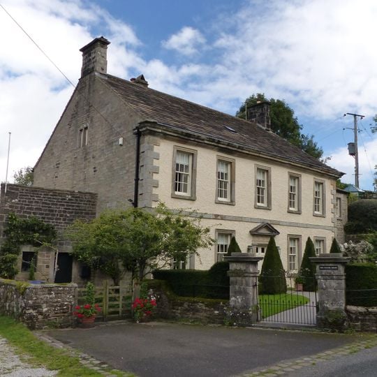Manor house with wall and gate piers