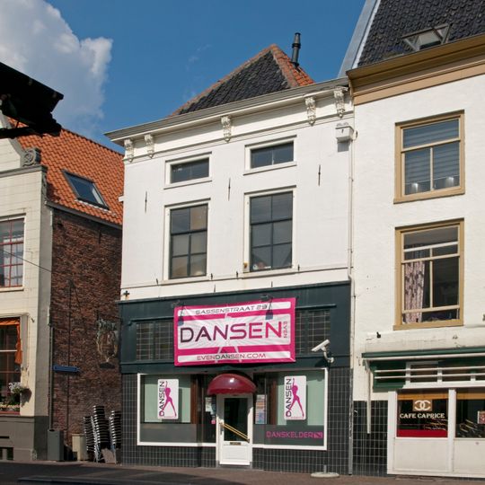 Hof van Ittersum, hoekpand