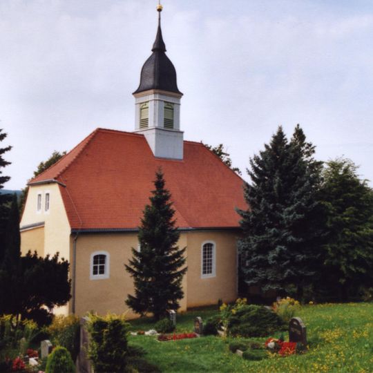 Kirche und Kirchhof Langenhennersdorf Am Berg -