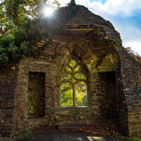 Heywood Gardens-Folly