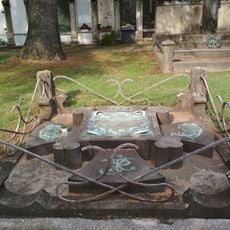 Panteó de Marià Vayreda