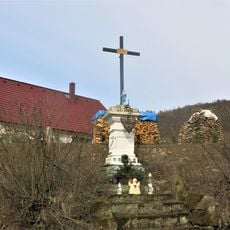 Kříž naproti domu 215 v Českém Bukově