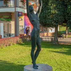 Statue of woman