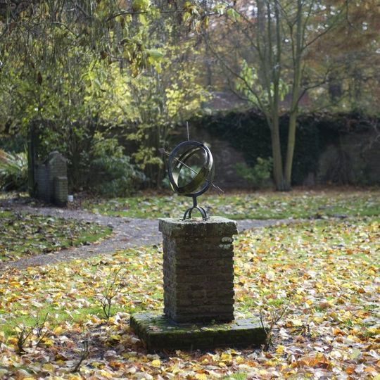 Hof van Moerkerken: zonnewijzer