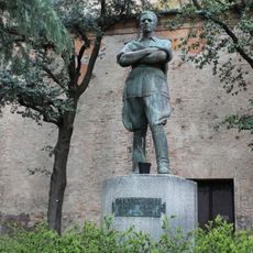 Monumento a Francesco Azzi