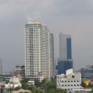 Supalai Park Towers