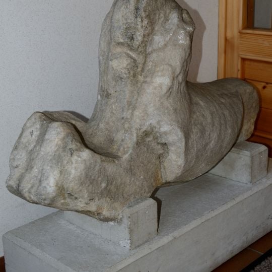 Einzelfund , Löwenskulptur