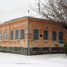 Дом жилой Ушковых с воротами. Здесь размещался штаб 4-го уральского полка (Шадринск)