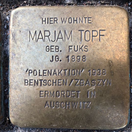 Stolperstein en memoria de Marjam Topf