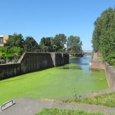 Sluiskom, sluizen en toebehoren, onderdeel van het sluizencomplex met gemaal Houtrustweg