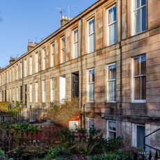 4 Regent Park Square