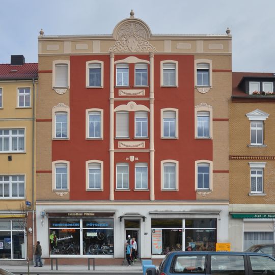 Bahnhofstraße 27