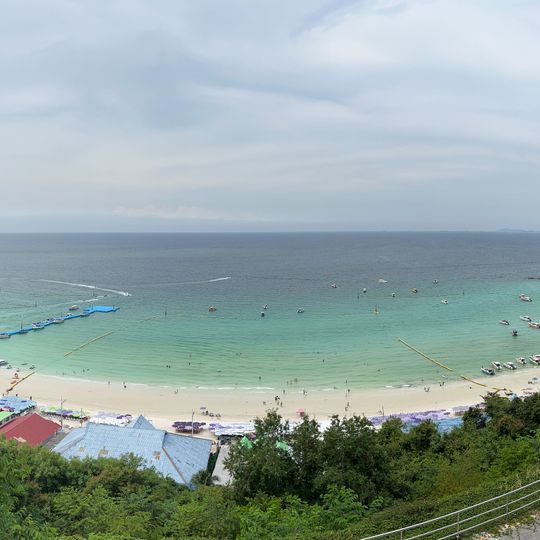 Tawaen Beach