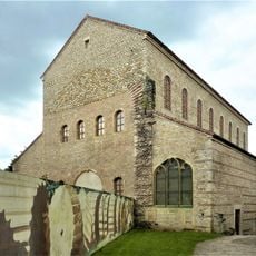Saint-Pierre-aux-Nonnains Kilisesi
