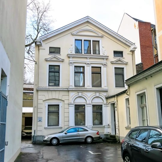 Budapester Straße 17