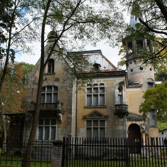 Villa Zameczek in Konstancin-Jeziorna