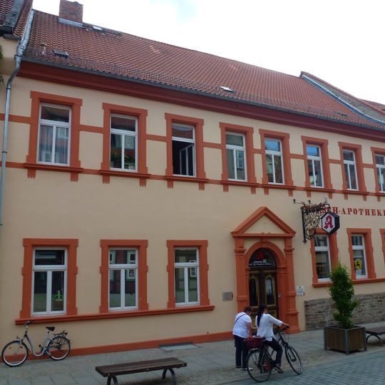 Burgstraße 22, Hirsch-Apotheke