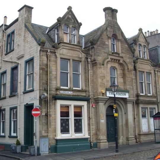 The Station Hotel, 1 Dovemount Place