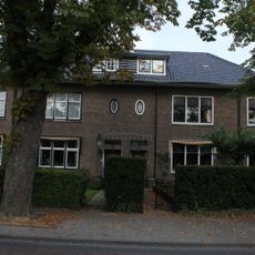 Dubbel woonhuis in expressionistische stijl
