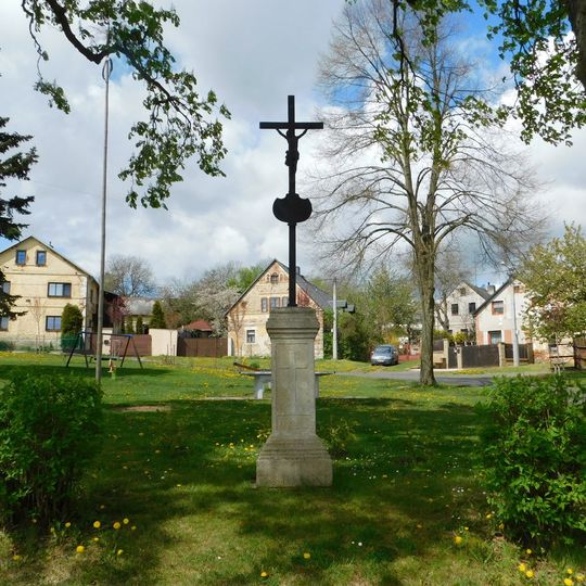 Kříž na návsi v Odolenovicích