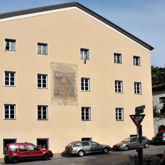 Widum und Gartenmauer