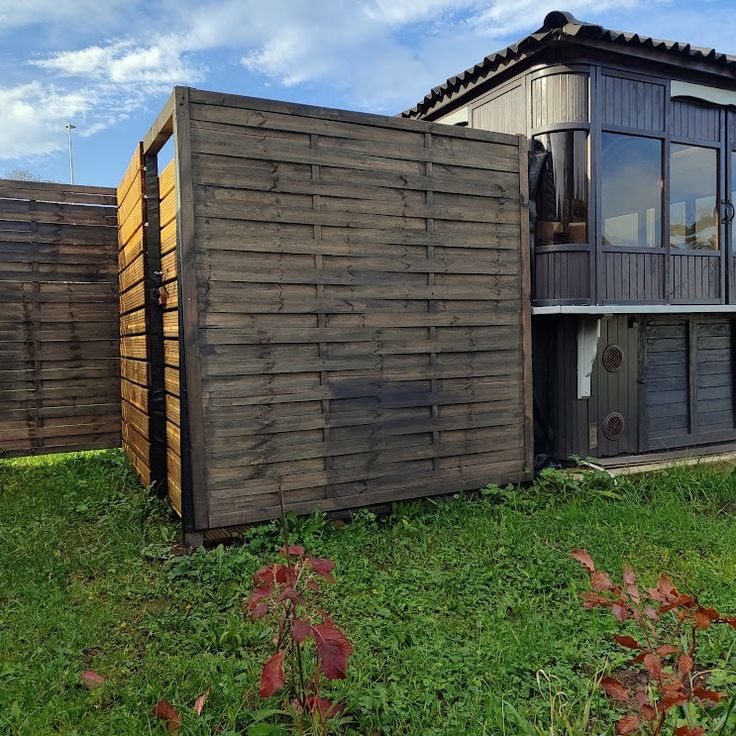 The Unusual Sites of the Bay