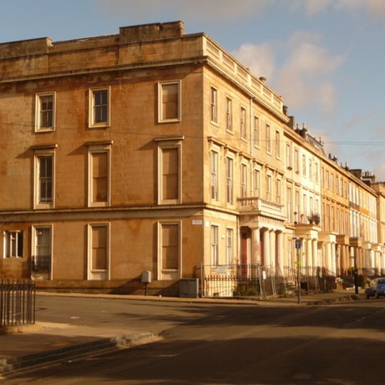 1–22 Woodside Terrace