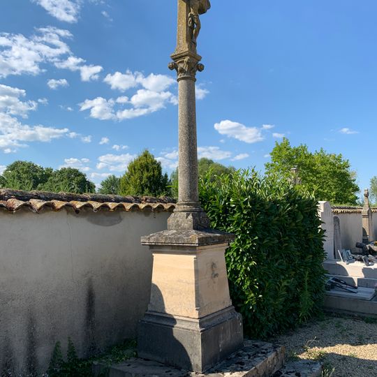 Cemetery cross of Grièges