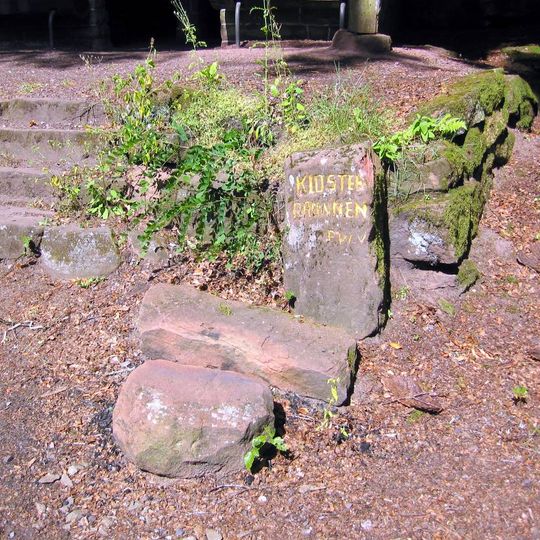 Ritterstein 36 "Klosterbrunnen"