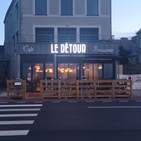 Café brasserie "LE DETOUR"