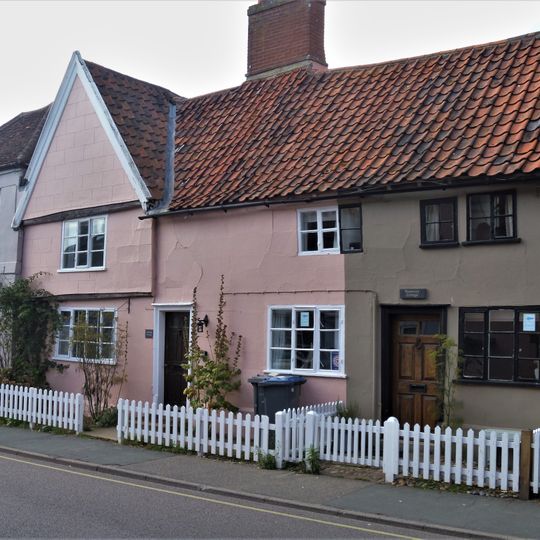 Lavender Cottage  Rosemary Cottage