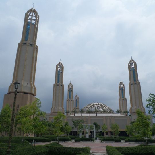 Kota Iskandar Mosque